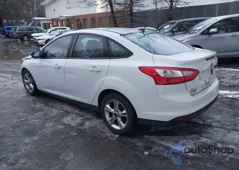 2014 Ford Focus Se z USA, uszkodzony, nr VIN 1FADP3F23EL297526